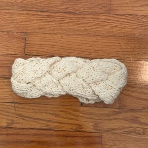 Three Bird Nest hair accessory